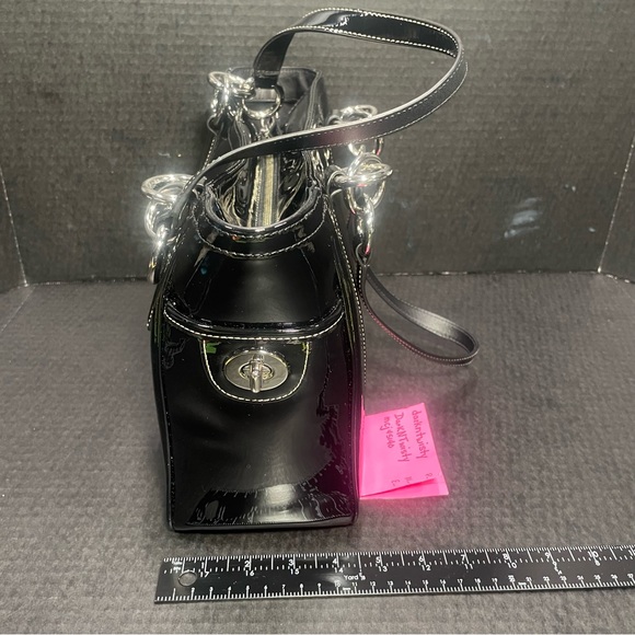 Coach Black Patent Leather Tote Excellent, classy, LIKE NEW VERY WELL CARED FOR - Picture 4 of 17